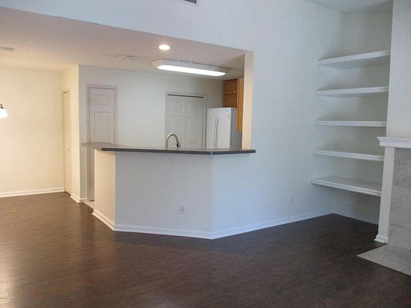 2nd image of 13715 Richmond Park Dr N Unit 905