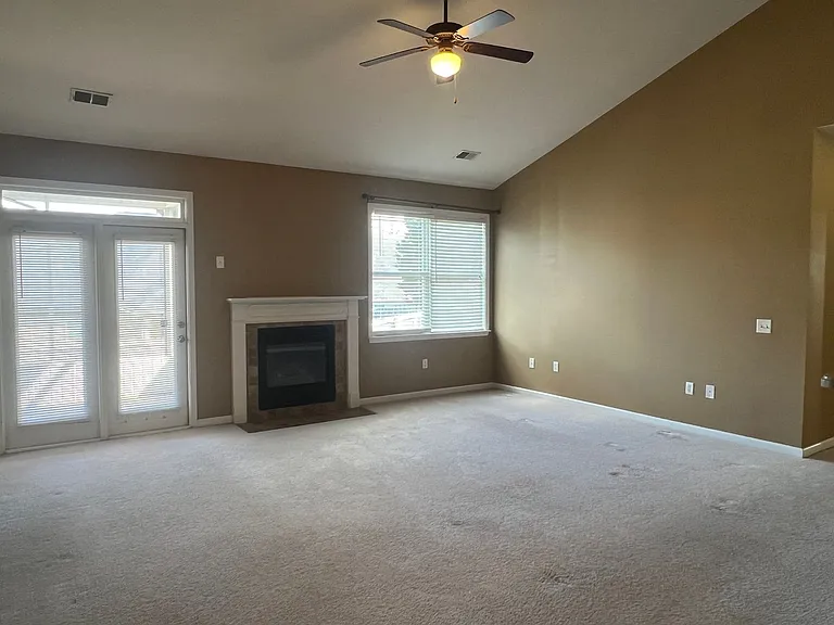312 Hearthwood Dr — Photo 13