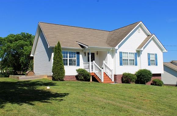 1st image of 212 Arbor Ct