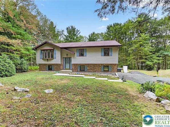 60 Ginkgo Rd, Palmerton, PA 18071