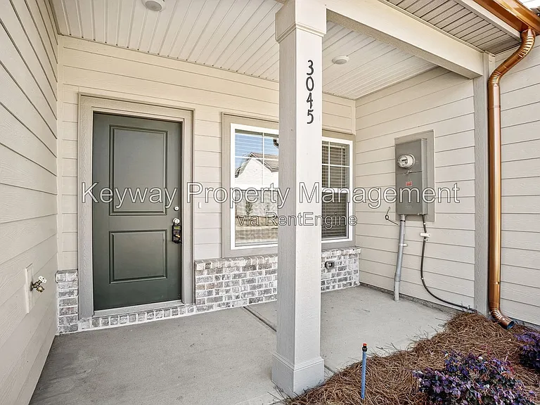 3225 Venetian Dr — Photo 3