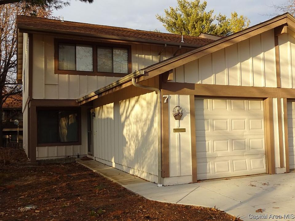 1st image of 7 Juniper Ln
