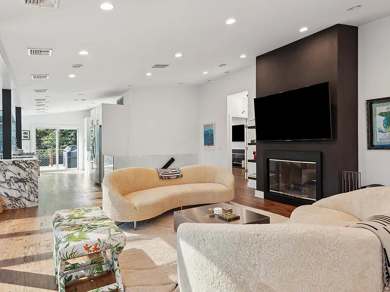 69 Three Mile Harbor Dr — Photo 6