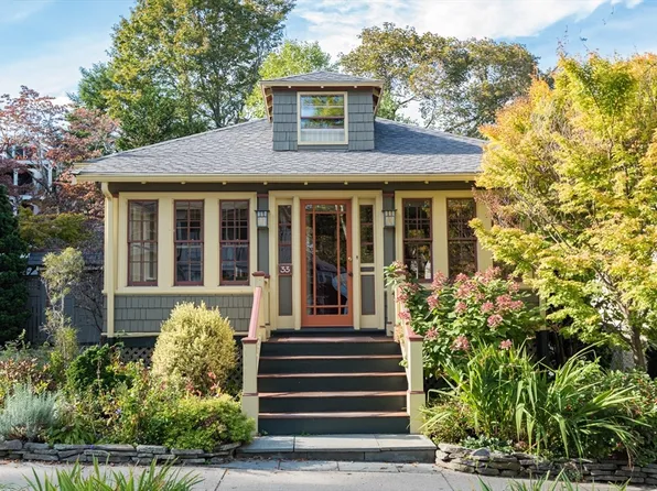 33 Newport St, Arlington, MA 02476