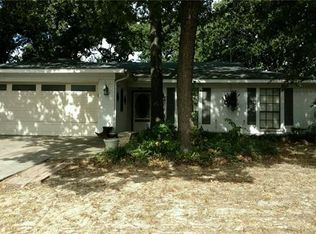 805 Timberoaks Dr, Azle, TX 76020
