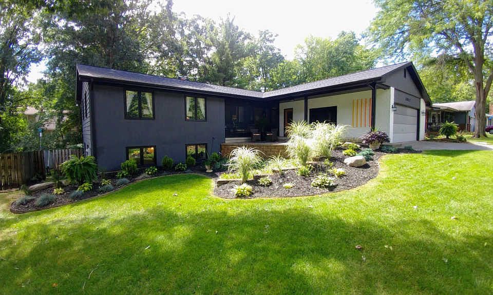 1st image of 1957 Chateau Dr SW