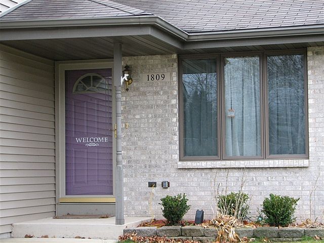 1st image of 1809 N Pontiac Dr #B