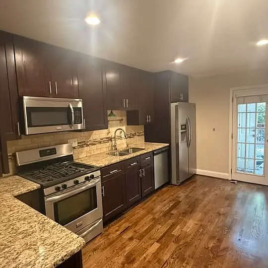 1466 Bentley Lane - 1 — Photo 3