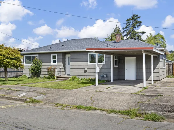 818 S 1st St, Cottage Grove, OR 97424
