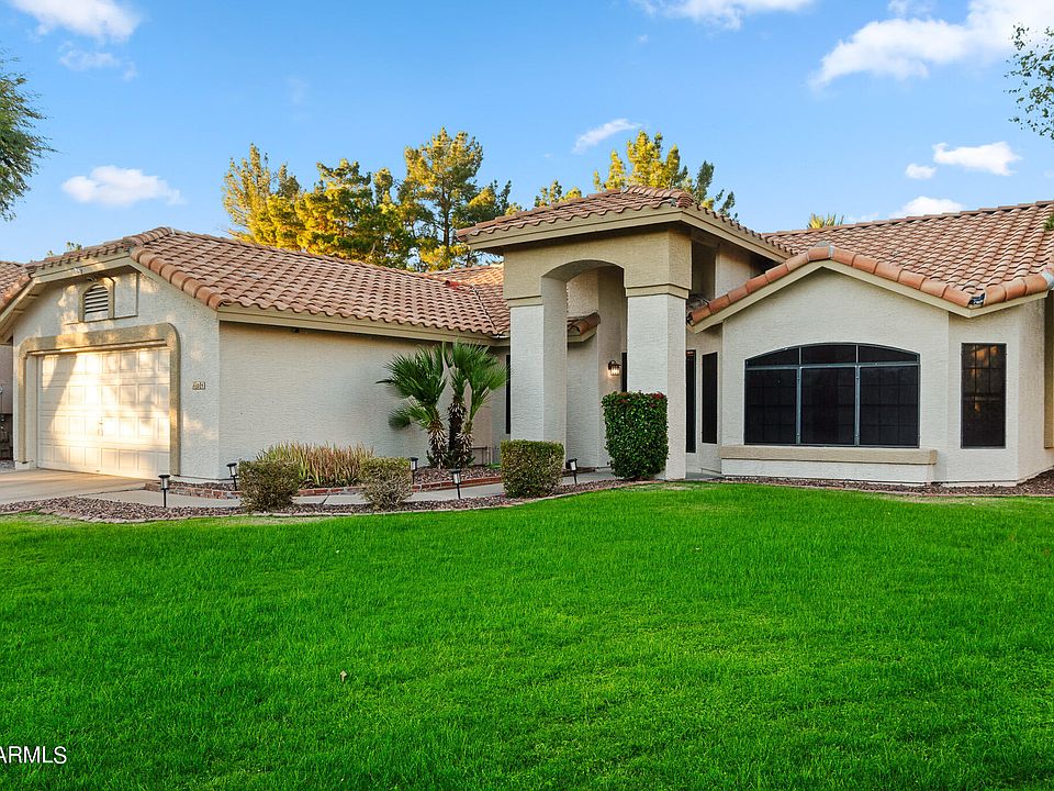 1st image of 804 W EMERALD ISLAND Drive