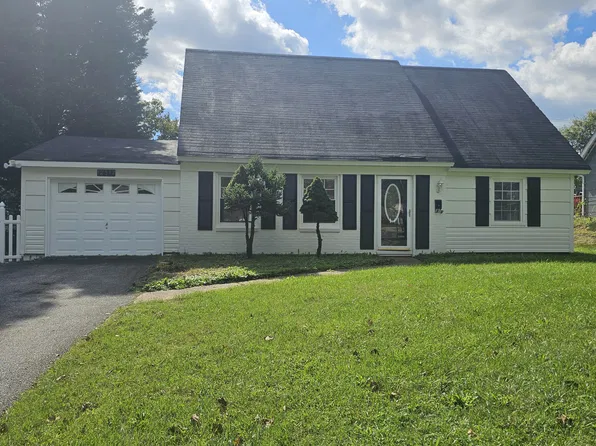 12517 Saber Ln, Bowie, MD 20715