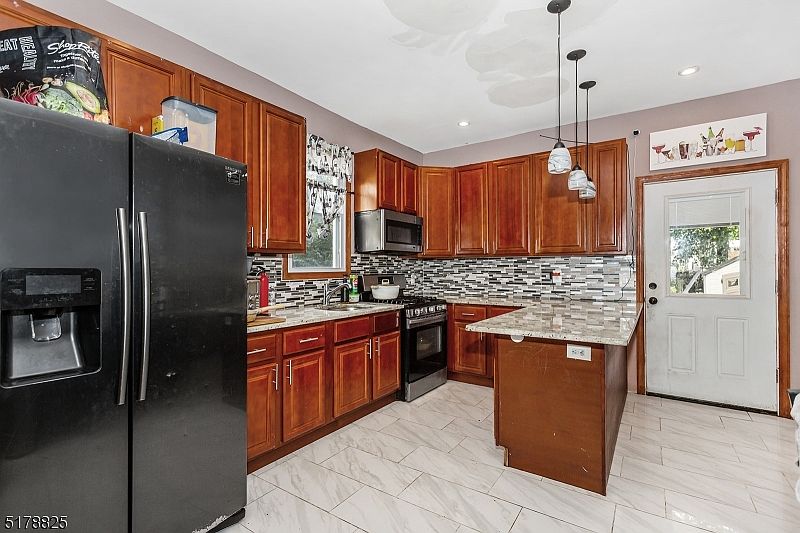 1st image of 74 Kearny St