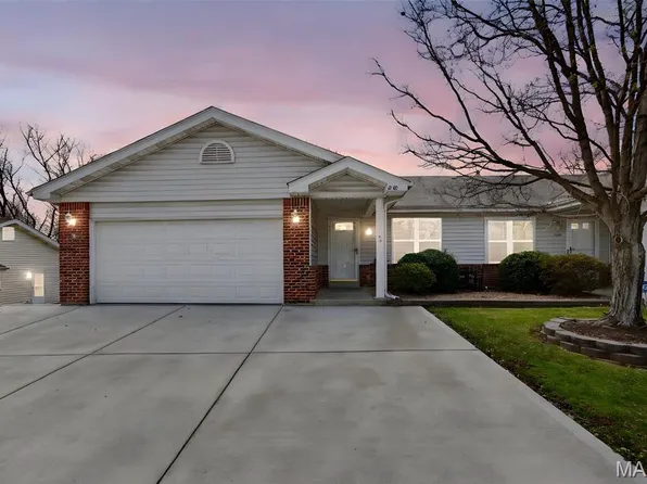 2425 Muegge Rd, Saint Charles, MO 63303