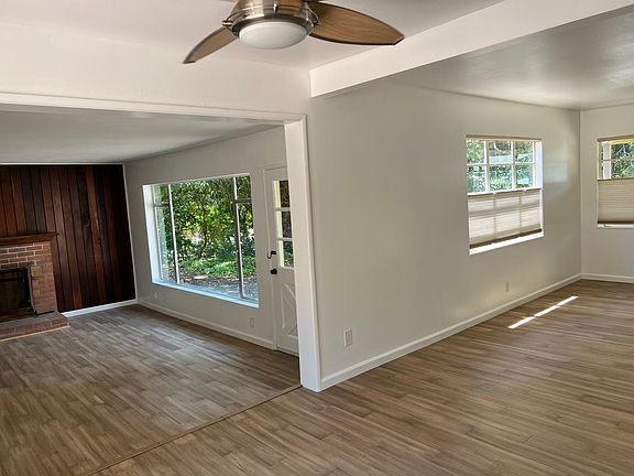 2nd image of 115 Del Norte Way