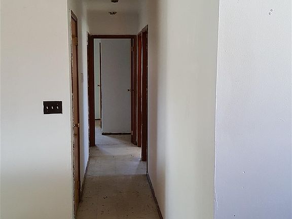 4th image of 3308 Chadwick Dr