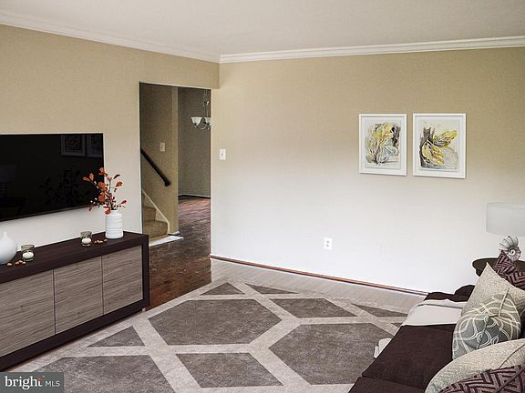 5th image of 9515 Fern Hollow Way