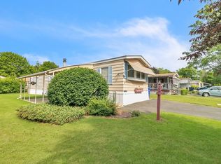 44 Contessa Dr, Springfield, MA 01119