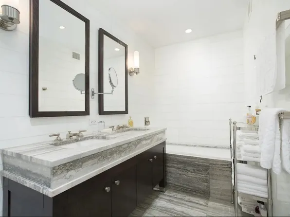 80 Riverside Boulevard image 5 of 19