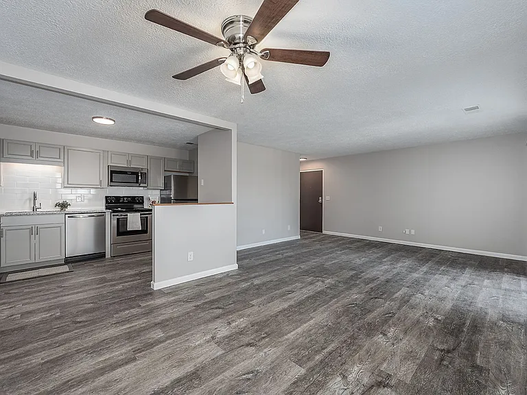 Skyridge Apartment Homes — Photo 6