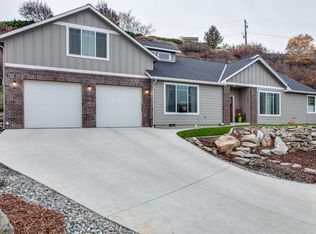 1621 Quail Hollow Ln, Wenatchee, WA 98801