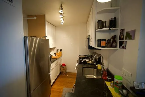 Studio, 1.0 bath, 605 sqft, $3,000 — Photo 3