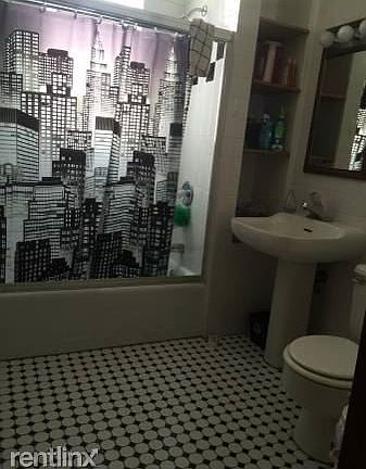2749 N Ashland-4