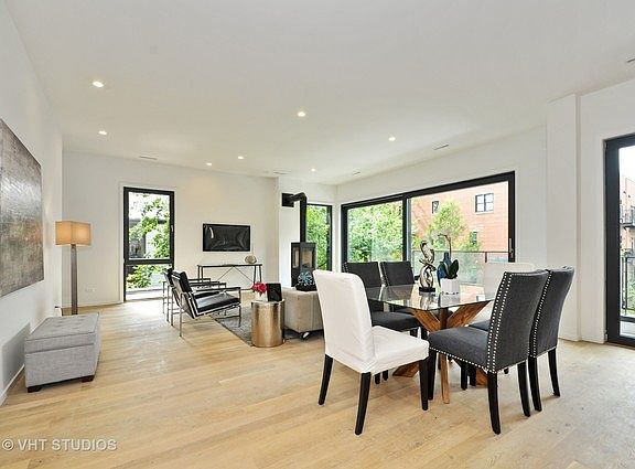 3rd image of 1311 N Wicker Park Ave #2