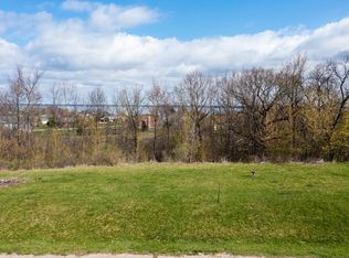 Stonegate Dr #87, Oshkosh, WI 54904