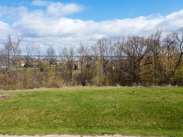 Stonegate Dr #87, Oshkosh, WI 54904