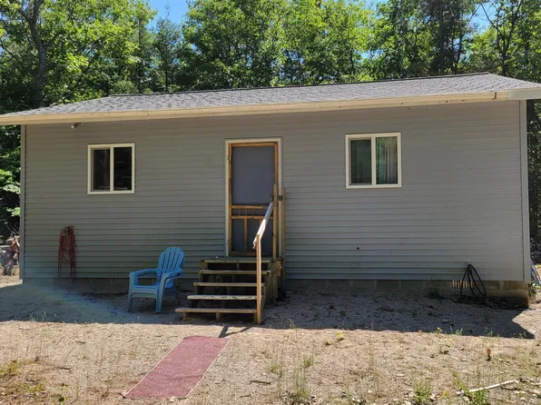 10802 Huron Dr, Cheboygan, MI 49721
