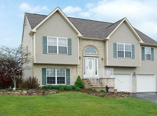 22 Paterson Pl, Newton Town, NJ 07860