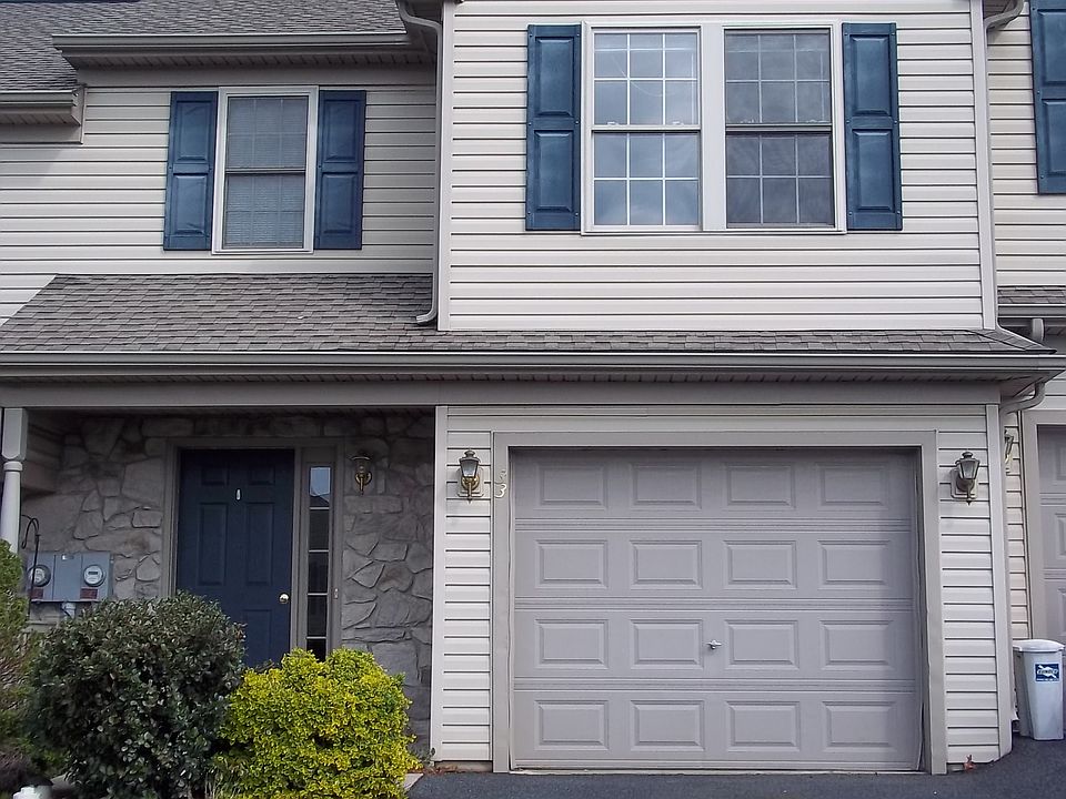 33 Village Drive 001_05012014