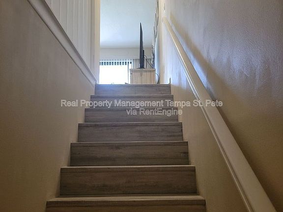 3rd image of 12310 Capri Cir N