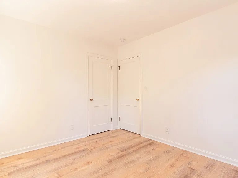 4831-4841 E Burnside St — Photo 30