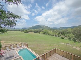 896 Rocky Creek Rd, Medina, TX 78055