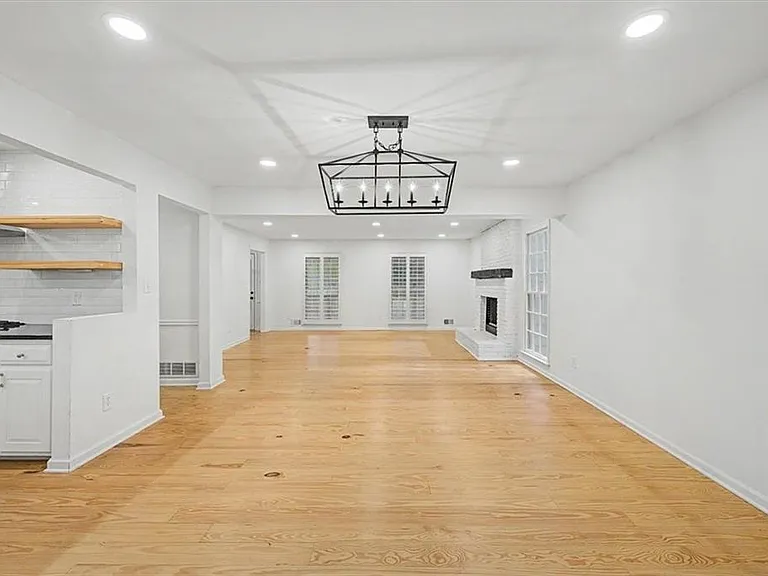 3868 Emerson St — Photo 10