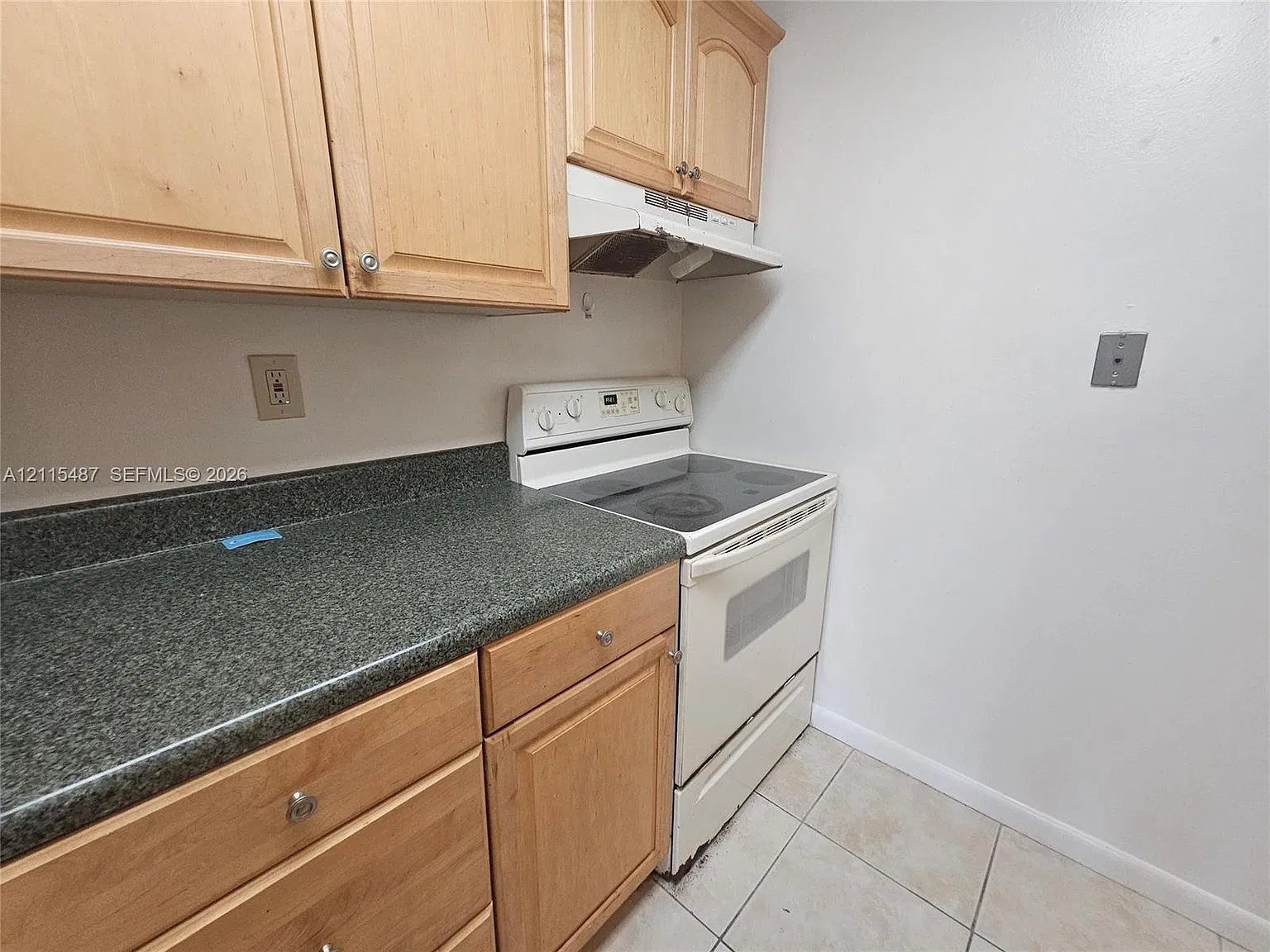 Ramblewood East Condo — Photo 4