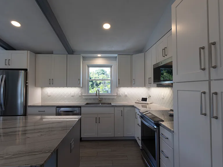 219 Prospect St — Photo 8