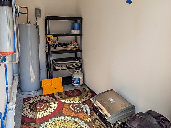 2nd image of 10705 Willow Ave #1/2