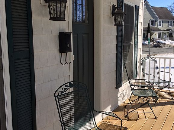 Saratoga Front Porch