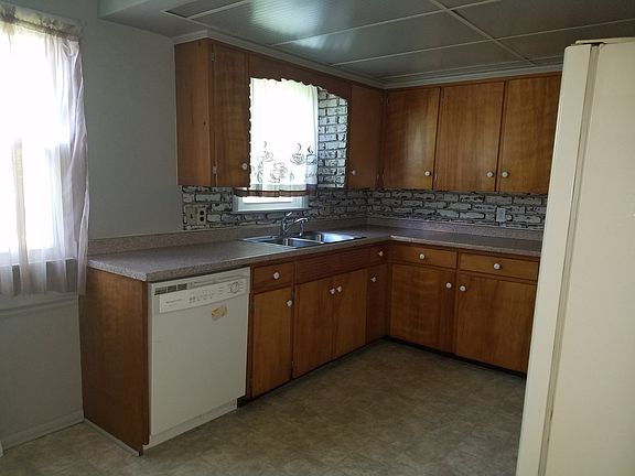 3rd image of 2308 Burbank Ave