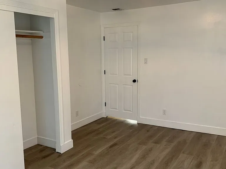2457 Orchard Way — Photo 8