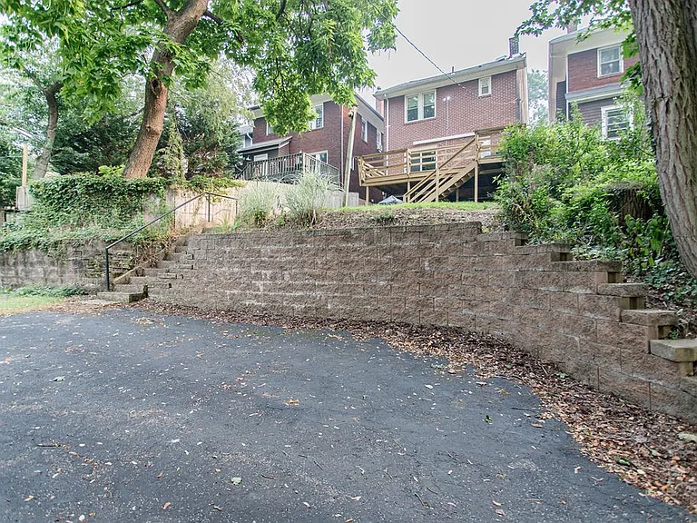 6331 Alderson St — Photo 41