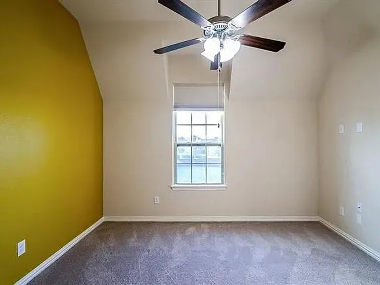 1036 Edgefield Ln — Photo 21