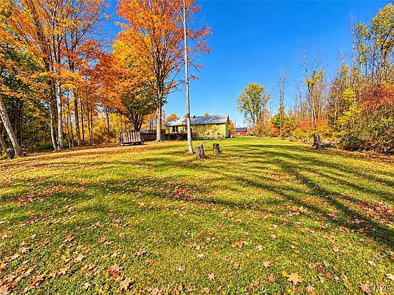 5th image of 19 Miner Rd