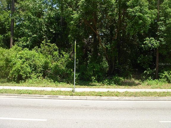 5th image of 1362 Howland Blvd