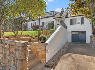 402 Skyhill Rd, Alexandria, VA 22314