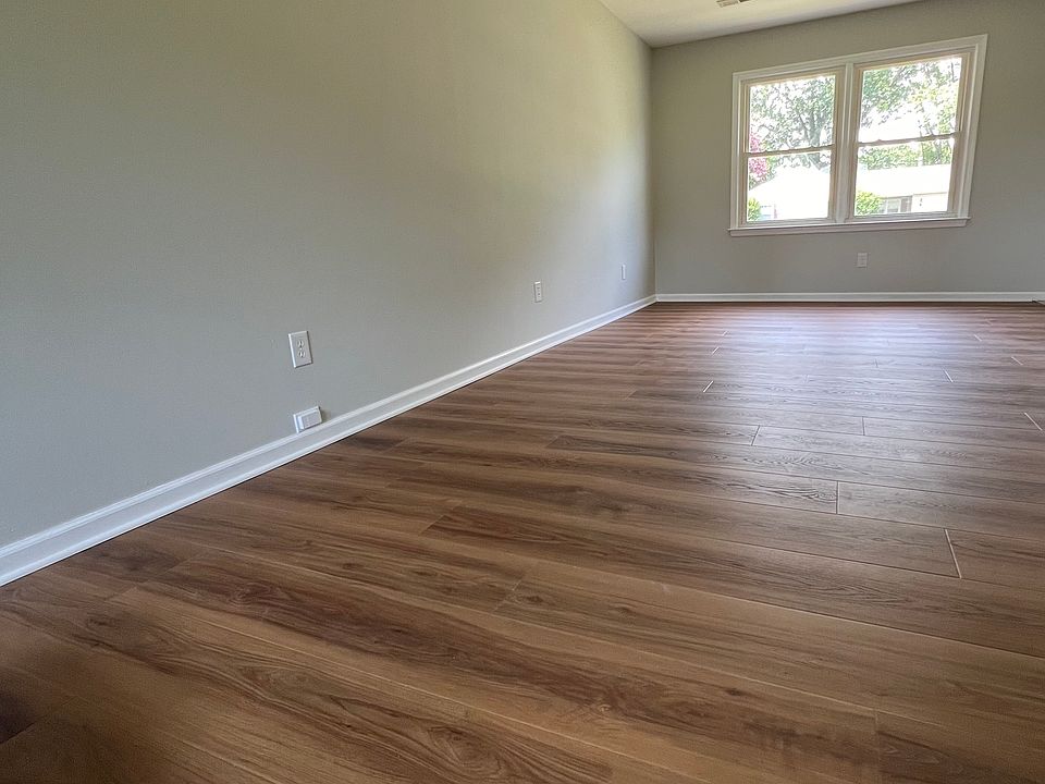 1st image of 122 Schooner Dr