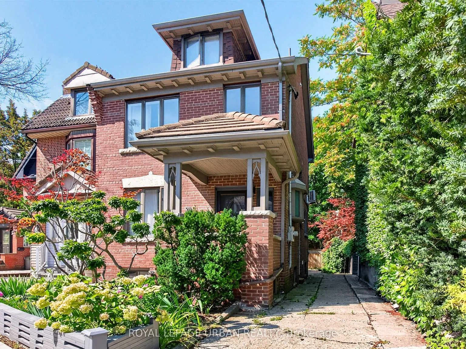 2 bed, $1,600 — Photo 1