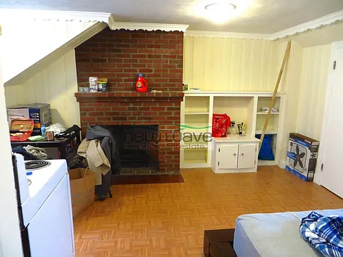 16 Pinckney St #4 Photo 1
